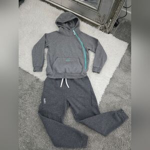 TUXY SUIT Comfort & Style Everywhere you go. Cotton Blend Jumpsuit. Size Medium